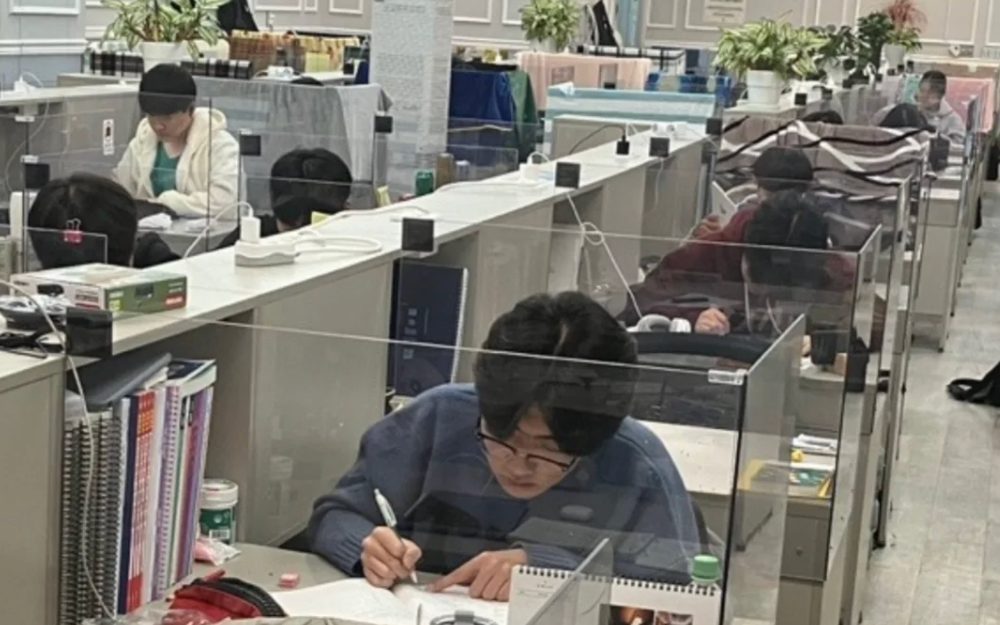 1인 지정석 자습관